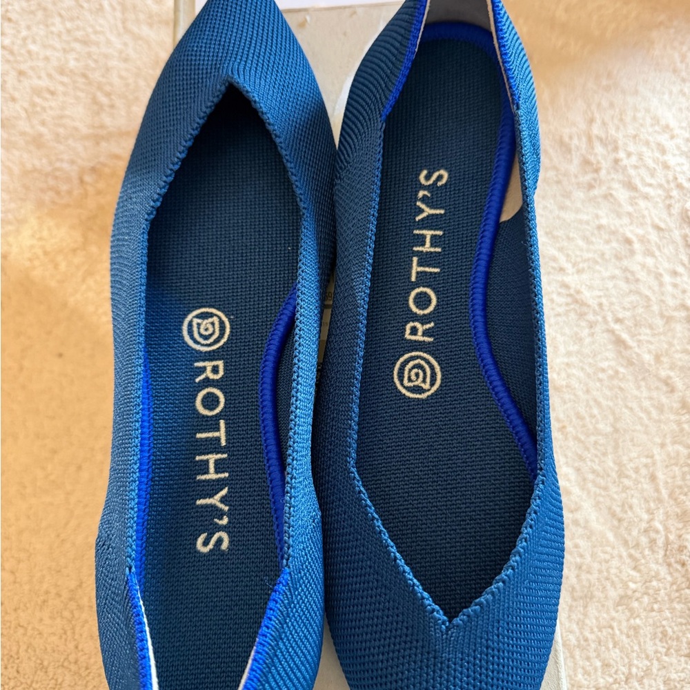 NIB Rothys Vibrant Blue Women's Flats 7